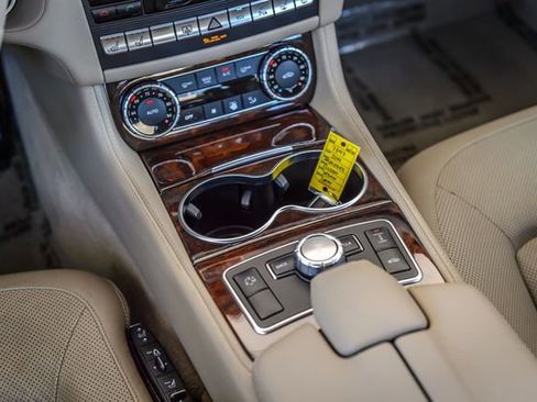 Used 2014 Mercedes-Benz CLS 550 4MATIC image 31