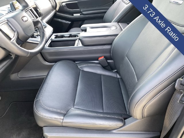 Used 2026 Ford Expedition Platinum w/ Stealth Performance Package AWD/4WD image 25