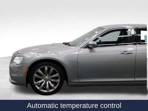 Used 2018 Chrysler 300 Limited image 6