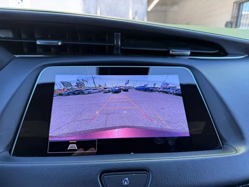 Used 2023 Cadillac XT4 Premium Luxury FWD image 27