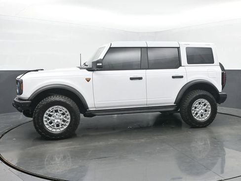 Used 2025 Ford Bronco Badlands AWD/4WD image 2