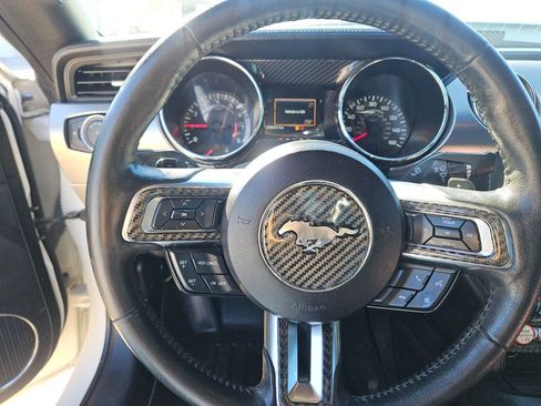 Used 2017 Ford Mustang GT Premium image 7