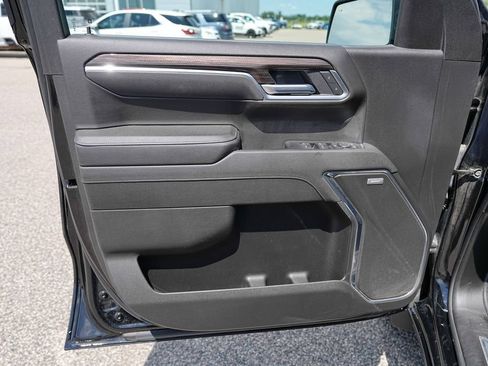 Used 2025 Chevrolet Silverado 1500 RST AWD/4WD image 25