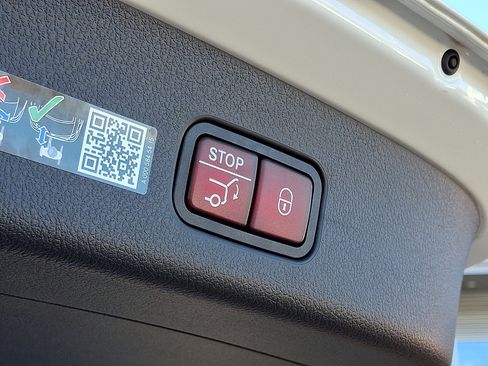 Used 2026 Mercedes-Benz GLC 300 GLC 300 image 22