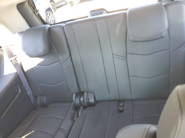 Used 2017 Cadillac Escalade Luxury AWD/4WD image 9