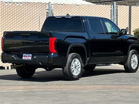 Used 2025 Toyota Tundra SR5 AWD/4WD image 4