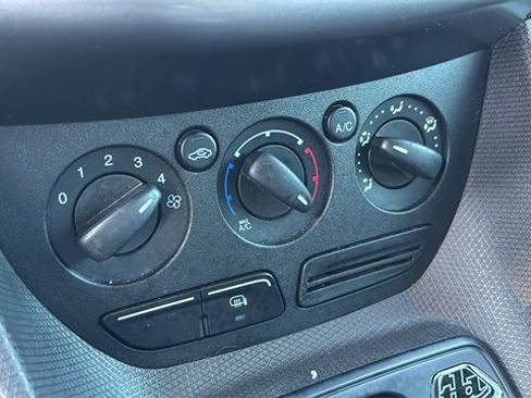 Used 2015 Ford Transit Connect XLT image 20