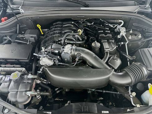 Used 2024 Dodge Durango GT image 31