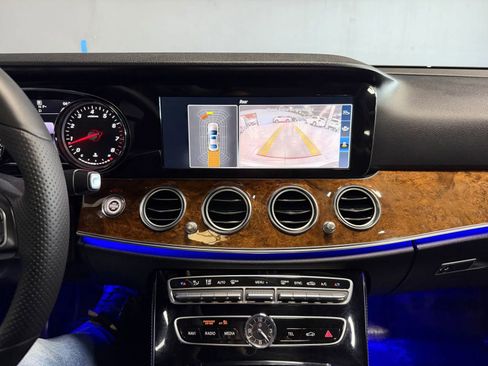 Used 2017 Mercedes-Benz E 300 4MATIC image 14