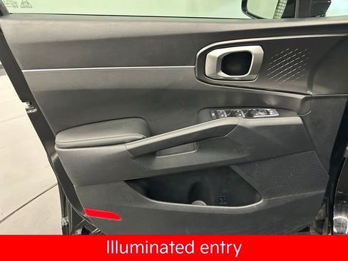 Used 2023 Kia Sorento S image 27