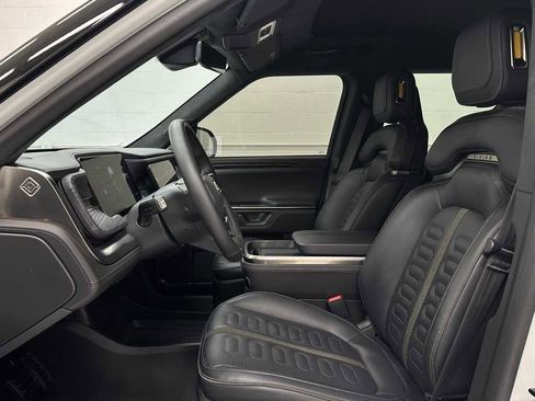 Used 2025 Rivian R1S Adventure image 11