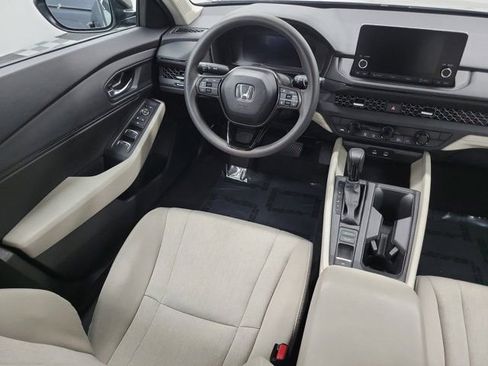 Certified 2025 Honda Accord SE image 15