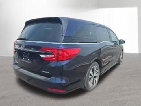 Used 2023 Honda Odyssey Touring image 3