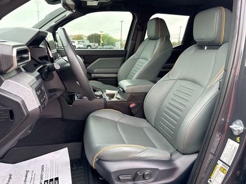 Certified 2024 Toyota Tacoma Trailhunter AWD/4WD image 13