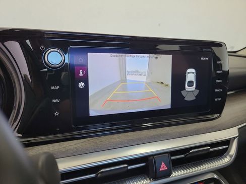 Used 2023 Kia K5 EX image 28