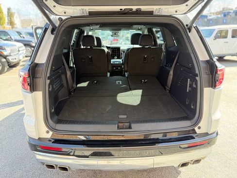 Used 2025 GMC Acadia Denali w/ Super Cruise Package image 32