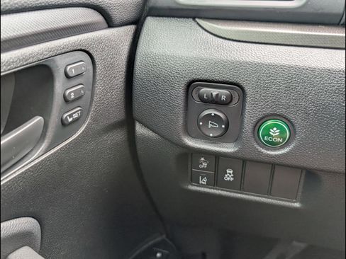 Certified 2022 Honda Pilot TrailSport image 20