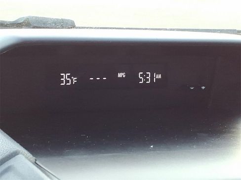 Used 2019 Subaru Impreza 2.0i Premium w/ Eyesight & BSD/Rcta & SRF image 22