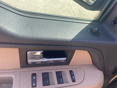 Used 2014 Ford F150 XLT w/ XLT Chrome Package RWD image 18