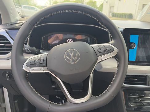 New 2026 Volkswagen Taos SEL AWD/4WD image 15