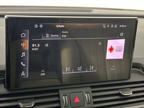 Used 2023 Audi Q5 e Premium Plus w/ Premium Plus Package image 17