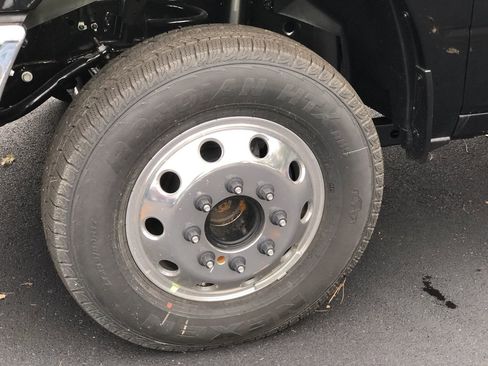 New 2026 RAM 3500 Tradesman w/ Chrome Appearance Group image 10