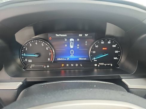 Used 2024 Ford Explorer XLT w/ Equipment Group 202A AWD/4WD image 15