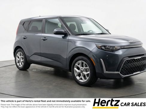 Used 2025 Kia Soul LX w/ LX Technology Package FWD image 1