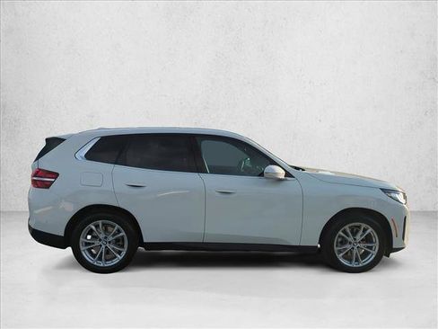 Certified 2025 BMW X3 xDrive30 w/ Convenience Package AWD/4WD image 4