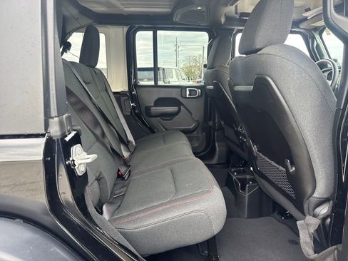 Used 2024 Jeep Wrangler Unlimited Rubicon image 13
