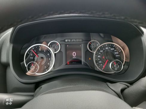 New 2026 RAM 2500 Big Horn AWD/4WD image 13