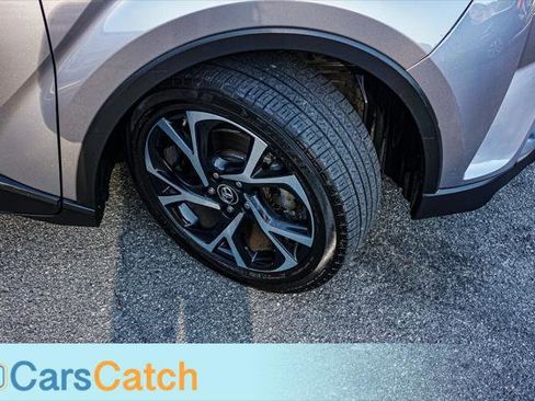 Used 2018 Toyota C-HR XLE image 17