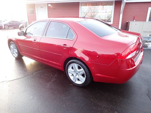 Used 2010 Mercury Milan image 4