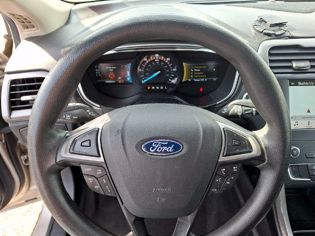 Used 2019 Ford Fusion SE FWD image 15