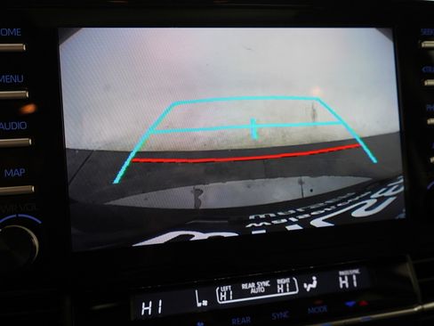 Used 2023 Toyota Sienna XLE FWD image 29