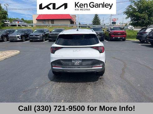 Certified 2026 Kia Sportage EX FWD image 13