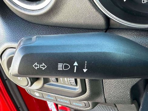 Used 2021 Jeep Wrangler Unlimited Rubicon 4xe w/ Dual Top Group image 22