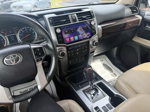 Used 2018 Toyota 4Runner Limited AWD/4WD image 17