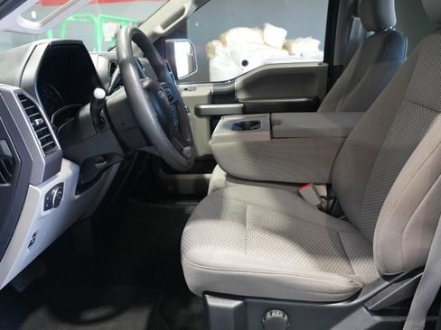 Used 2020 Ford F150 XLT image 2