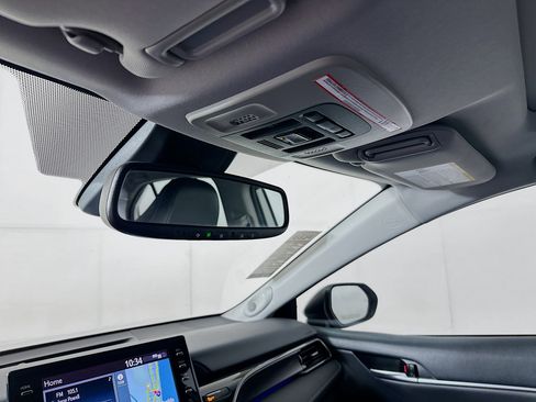 Used 2022 Toyota Camry XSE w/ Navigation Package FWD image 18