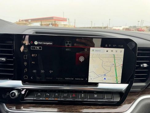 New 2026 GMC Sierra 1500 SLE w/ Preferred Package image 12