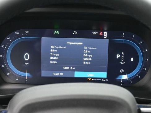 New 2025 Volvo XC40 B5 Core w/ Protection Package Premier image 9