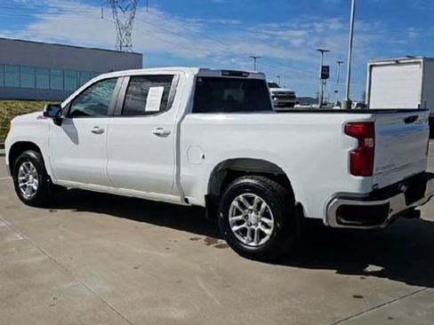 Used 2024 Chevrolet Silverado 1500 LT w/ Z71 Off-Road Package AWD/4WD image 6