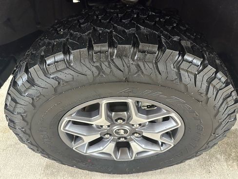 Certified 2025 Ford Bronco Badlands image 6