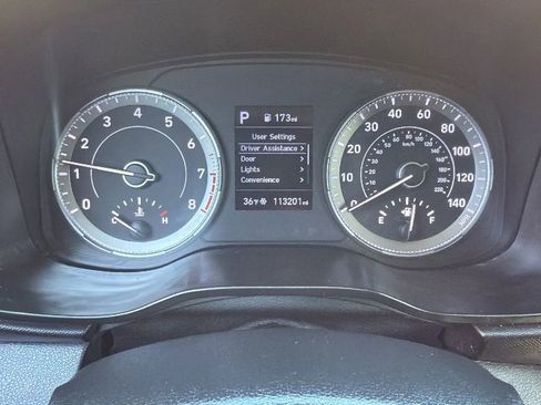 Used 2021 Hyundai Venue SE image 16