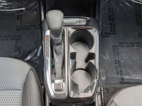 Used 2025 Chevrolet Trax LT w/ LT Convenience Package image 23