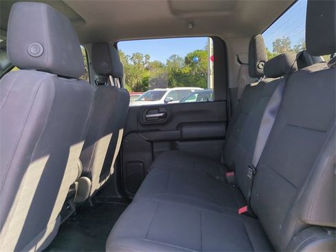 Used 2024 GMC Sierra 3500 Pro w/ Convenience Package image 16