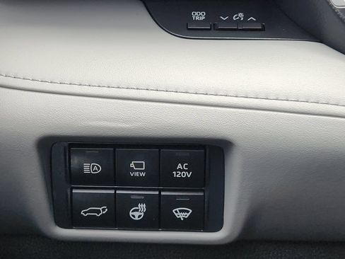 Used 2021 Toyota Highlander Platinum AWD/4WD image 24