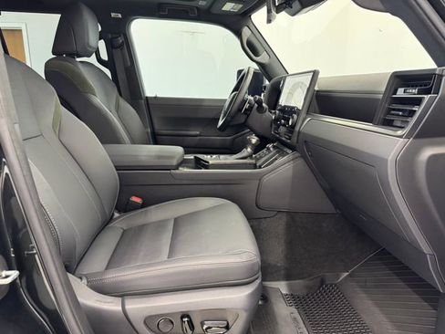 Used 2024 Lexus GX 550 image 17