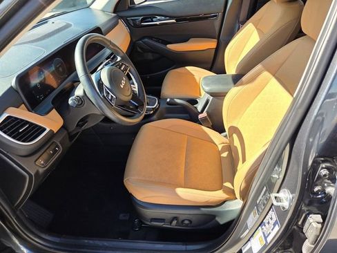Used 2024 Kia Seltos EX FWD image 10